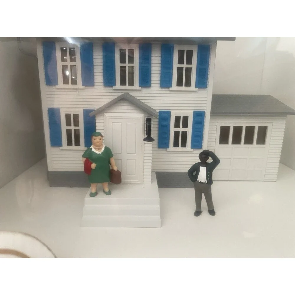 Model Power # 6351 O 027 Scale Sinatra's House Lighted